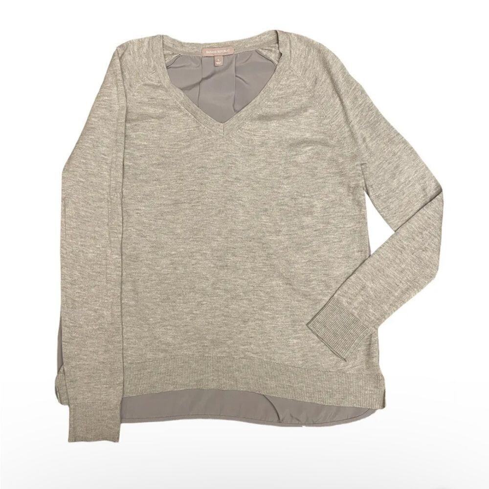 BANANA REPUBLIC Blouse Womens Small Hab Back Vneck Lightweight Gray Wool